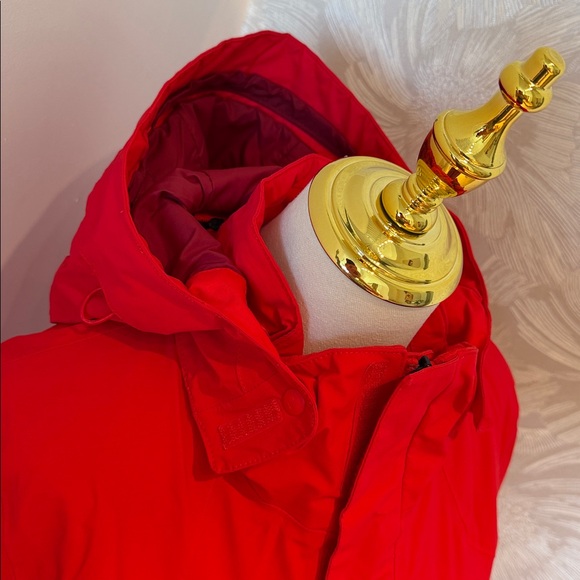 The North Face Women's Vibrant Red Ski Jacket - Picture 4 of 6